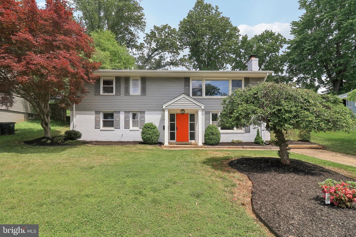 1212 WARE ST SW, VIENNA, Virginia 22180, 4 Bedrooms Bedrooms, ,2 BathroomsBathrooms,Residential,For sale,1212 WARE ST SW,VAFX2239354 MLS # VAFX2239354
