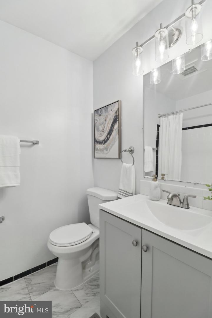 1212 WARE ST SW, VIENNA, Virginia 22180, 4 Bedrooms Bedrooms, ,2 BathroomsBathrooms,Residential,For sale,1212 WARE ST SW,VAFX2239354 MLS # VAFX2239354