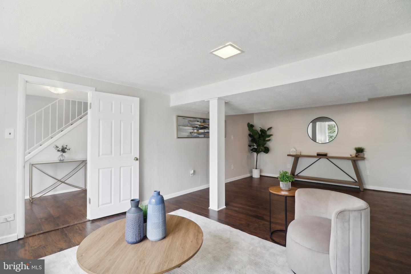 1212 WARE ST SW, VIENNA, Virginia 22180, 4 Bedrooms Bedrooms, ,2 BathroomsBathrooms,Residential,For sale,1212 WARE ST SW,VAFX2239354 MLS # VAFX2239354