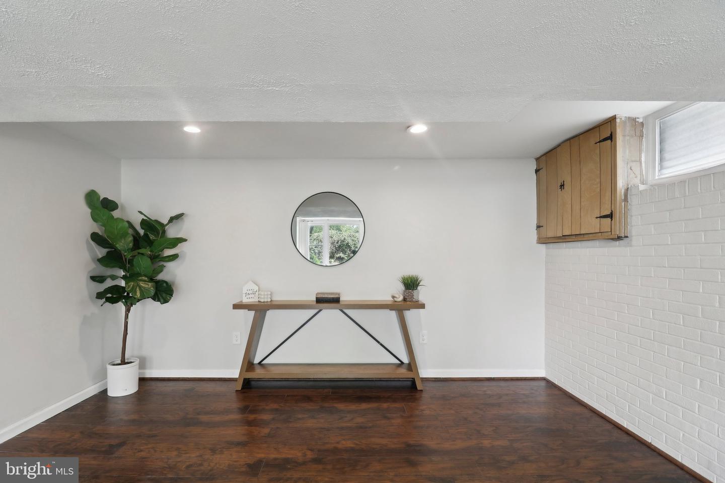 1212 WARE ST SW, VIENNA, Virginia 22180, 4 Bedrooms Bedrooms, ,2 BathroomsBathrooms,Residential,For sale,1212 WARE ST SW,VAFX2239354 MLS # VAFX2239354
