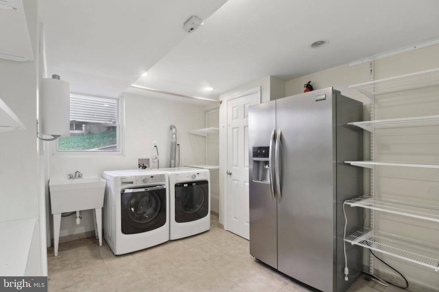 1212 WARE ST SW, VIENNA, Virginia 22180, 4 Bedrooms Bedrooms, ,2 BathroomsBathrooms,Residential,For sale,1212 WARE ST SW,VAFX2239354 MLS # VAFX2239354