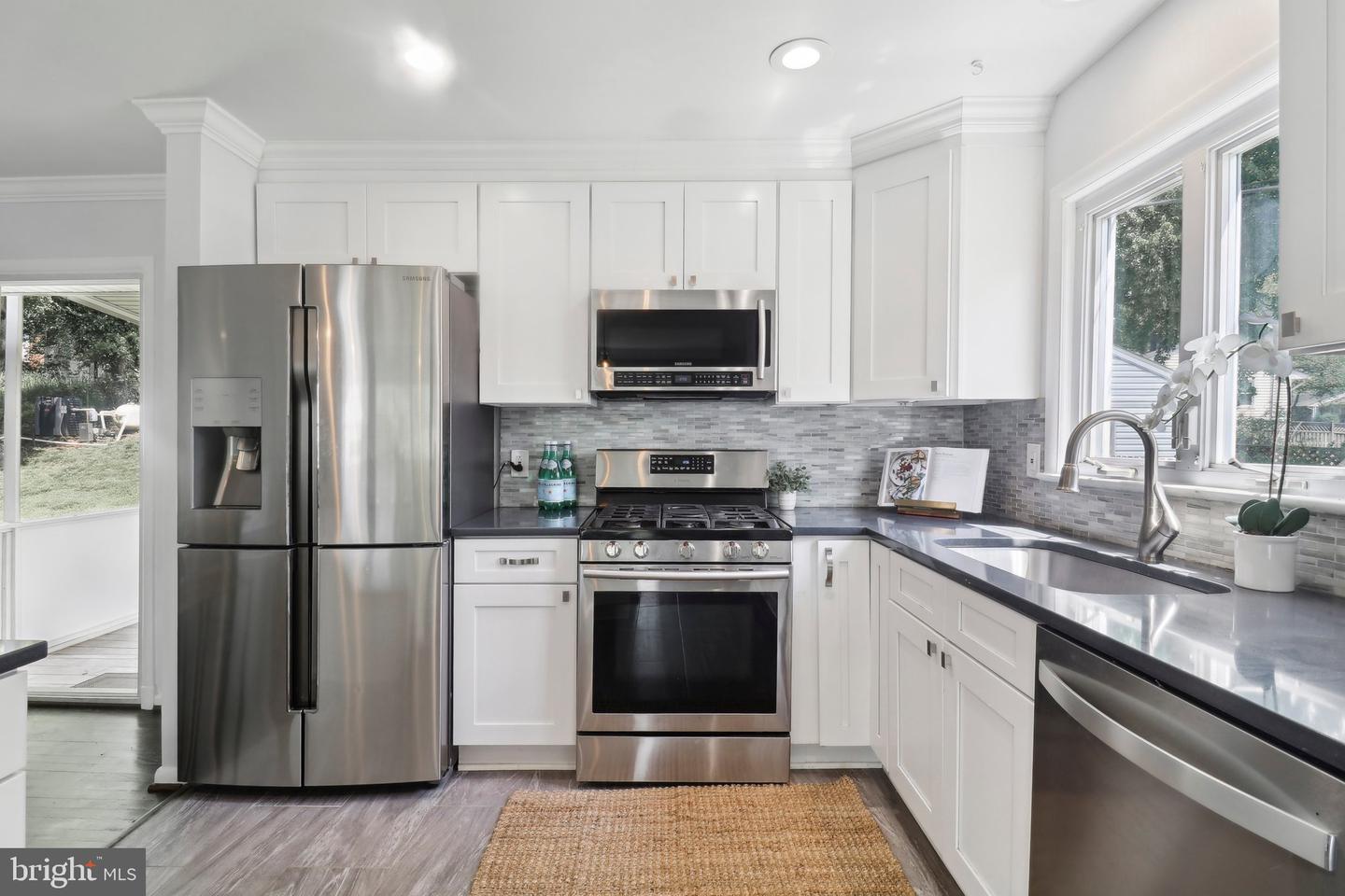 1212 WARE ST SW, VIENNA, Virginia 22180, 4 Bedrooms Bedrooms, ,2 BathroomsBathrooms,Residential,For sale,1212 WARE ST SW,VAFX2239354 MLS # VAFX2239354