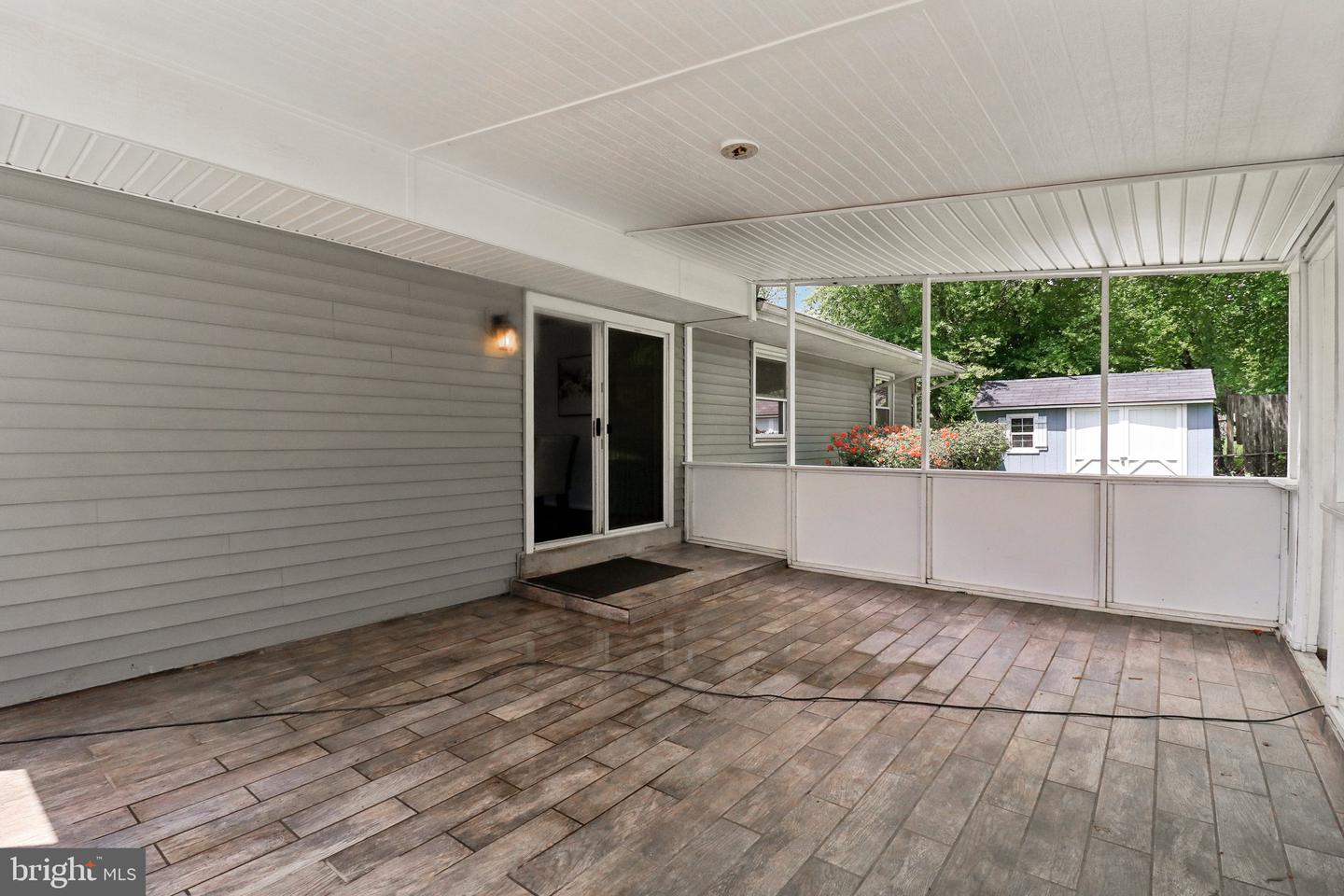 1212 WARE ST SW, VIENNA, Virginia 22180, 4 Bedrooms Bedrooms, ,2 BathroomsBathrooms,Residential,For sale,1212 WARE ST SW,VAFX2239354 MLS # VAFX2239354