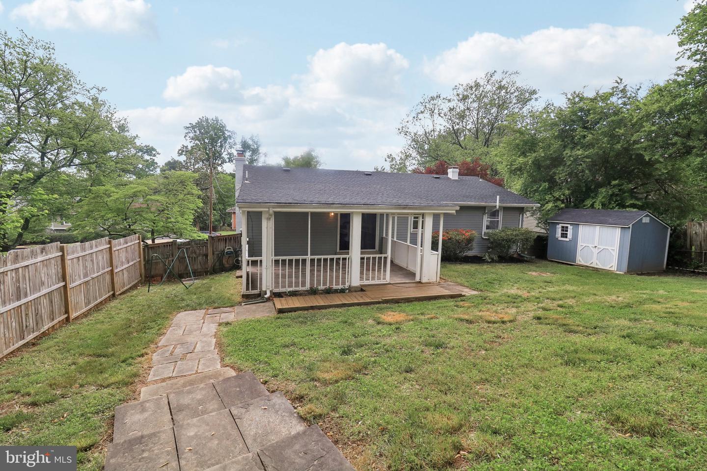 1212 WARE ST SW, VIENNA, Virginia 22180, 4 Bedrooms Bedrooms, ,2 BathroomsBathrooms,Residential,For sale,1212 WARE ST SW,VAFX2239354 MLS # VAFX2239354