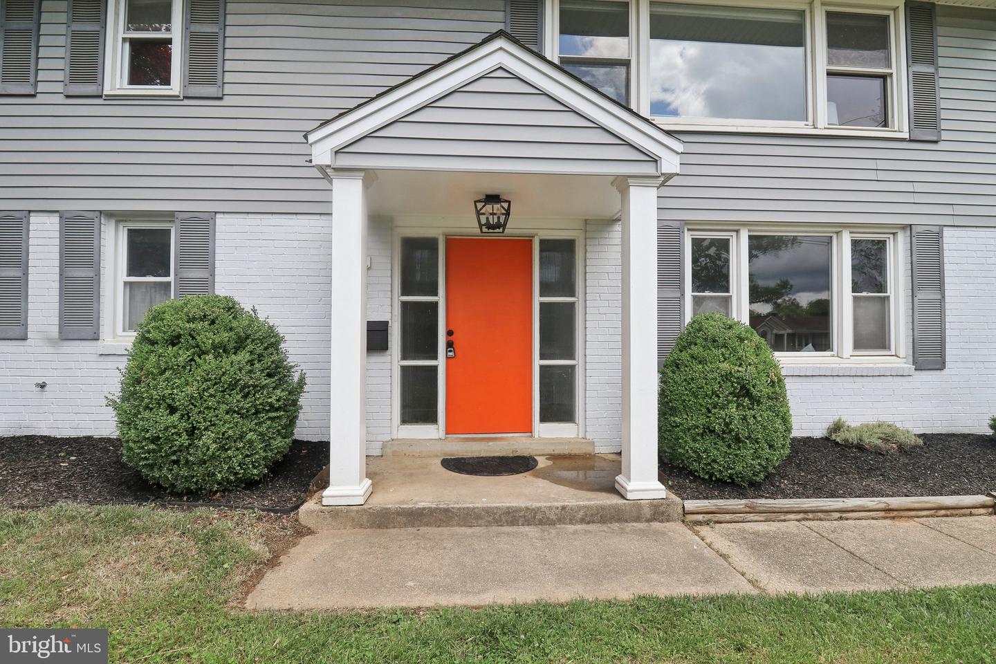 1212 WARE ST SW, VIENNA, Virginia 22180, 4 Bedrooms Bedrooms, ,2 BathroomsBathrooms,Residential,For sale,1212 WARE ST SW,VAFX2239354 MLS # VAFX2239354