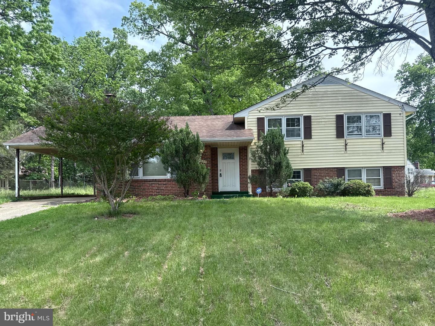 14825 CARLBERN DR, CENTREVILLE, Virginia 20120, 4 Bedrooms Bedrooms, ,2 BathroomsBathrooms,Residential,For sale,14825 CARLBERN DR,VAFX2239386 MLS # VAFX2239386