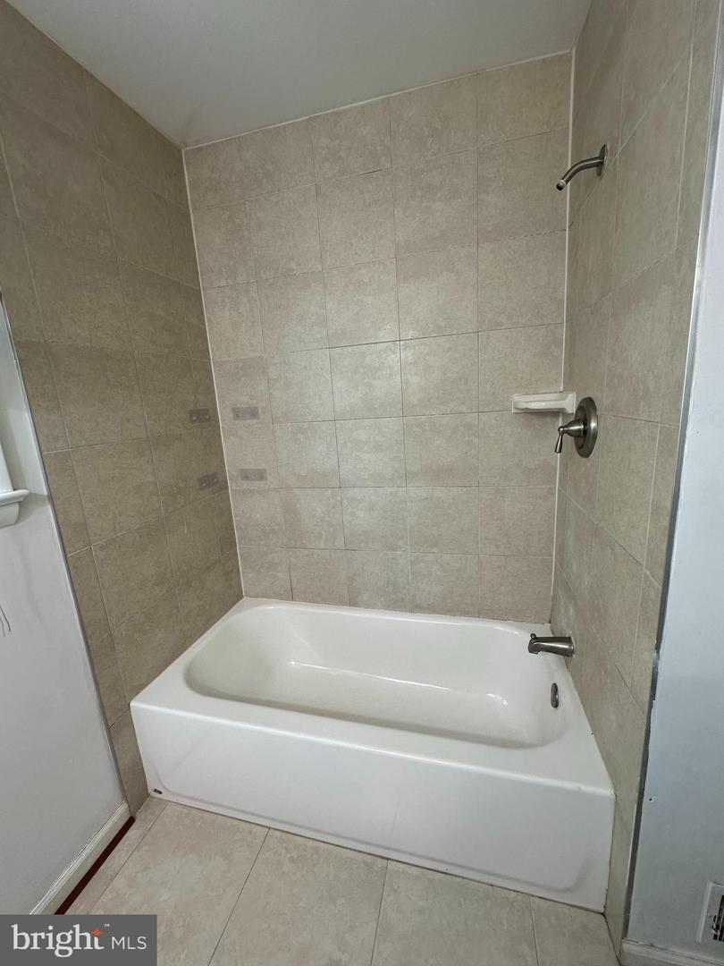 14825 CARLBERN DR, CENTREVILLE, Virginia 20120, 4 Bedrooms Bedrooms, ,2 BathroomsBathrooms,Residential,For sale,14825 CARLBERN DR,VAFX2239386 MLS # VAFX2239386