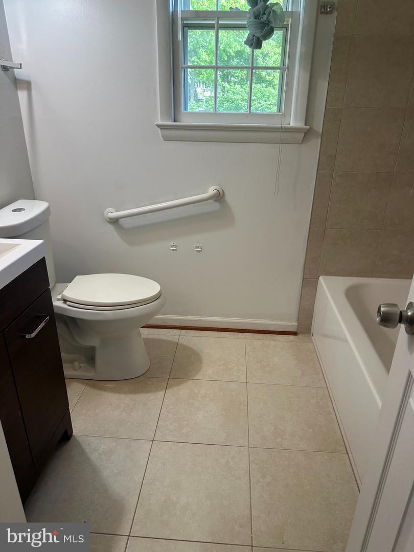 14825 CARLBERN DR, CENTREVILLE, Virginia 20120, 4 Bedrooms Bedrooms, ,2 BathroomsBathrooms,Residential,For sale,14825 CARLBERN DR,VAFX2239386 MLS # VAFX2239386