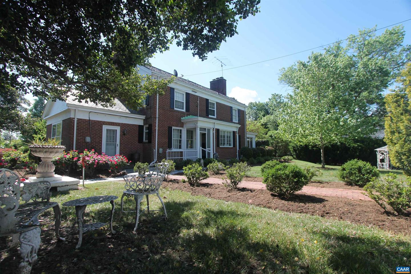 85 GEORGETOWN RD, CHARLOTTESVILLE, Virginia 22901, 3 Bedrooms Bedrooms, ,3 BathroomsBathrooms,Residential,For sale,85 GEORGETOWN RD,664240 MLS # 664240
