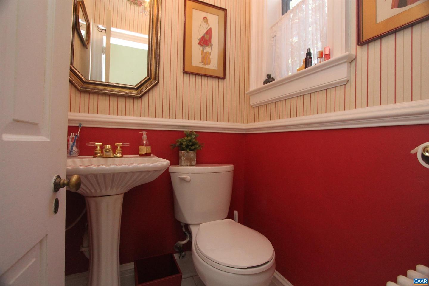 85 GEORGETOWN RD, CHARLOTTESVILLE, Virginia 22901, 3 Bedrooms Bedrooms, ,3 BathroomsBathrooms,Residential,For sale,85 GEORGETOWN RD,664240 MLS # 664240