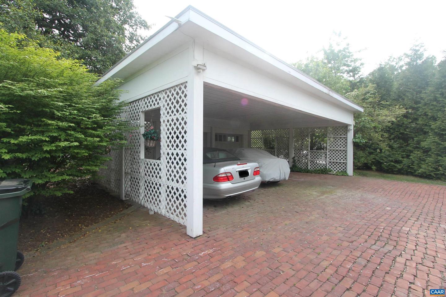 85 GEORGETOWN RD, CHARLOTTESVILLE, Virginia 22901, 3 Bedrooms Bedrooms, ,3 BathroomsBathrooms,Residential,For sale,85 GEORGETOWN RD,664240 MLS # 664240