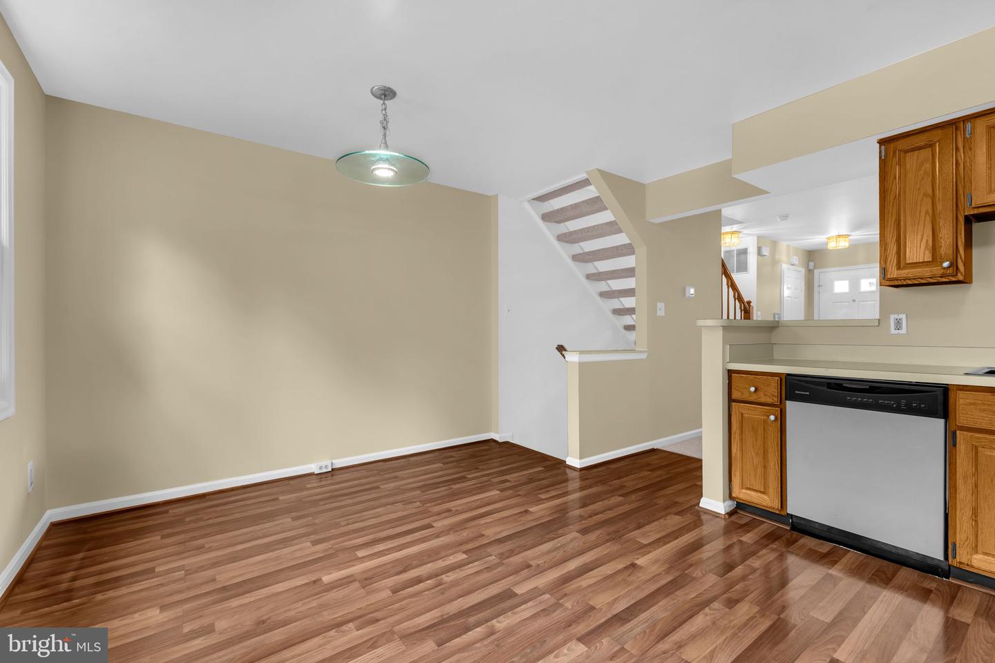 5002 9TH ST S, ARLINGTON, Virginia 22204, 2 Bedrooms Bedrooms, ,2 BathroomsBathrooms,Residential,For sale,5002 9TH ST S,VAAR2057190 MLS # VAAR2057190