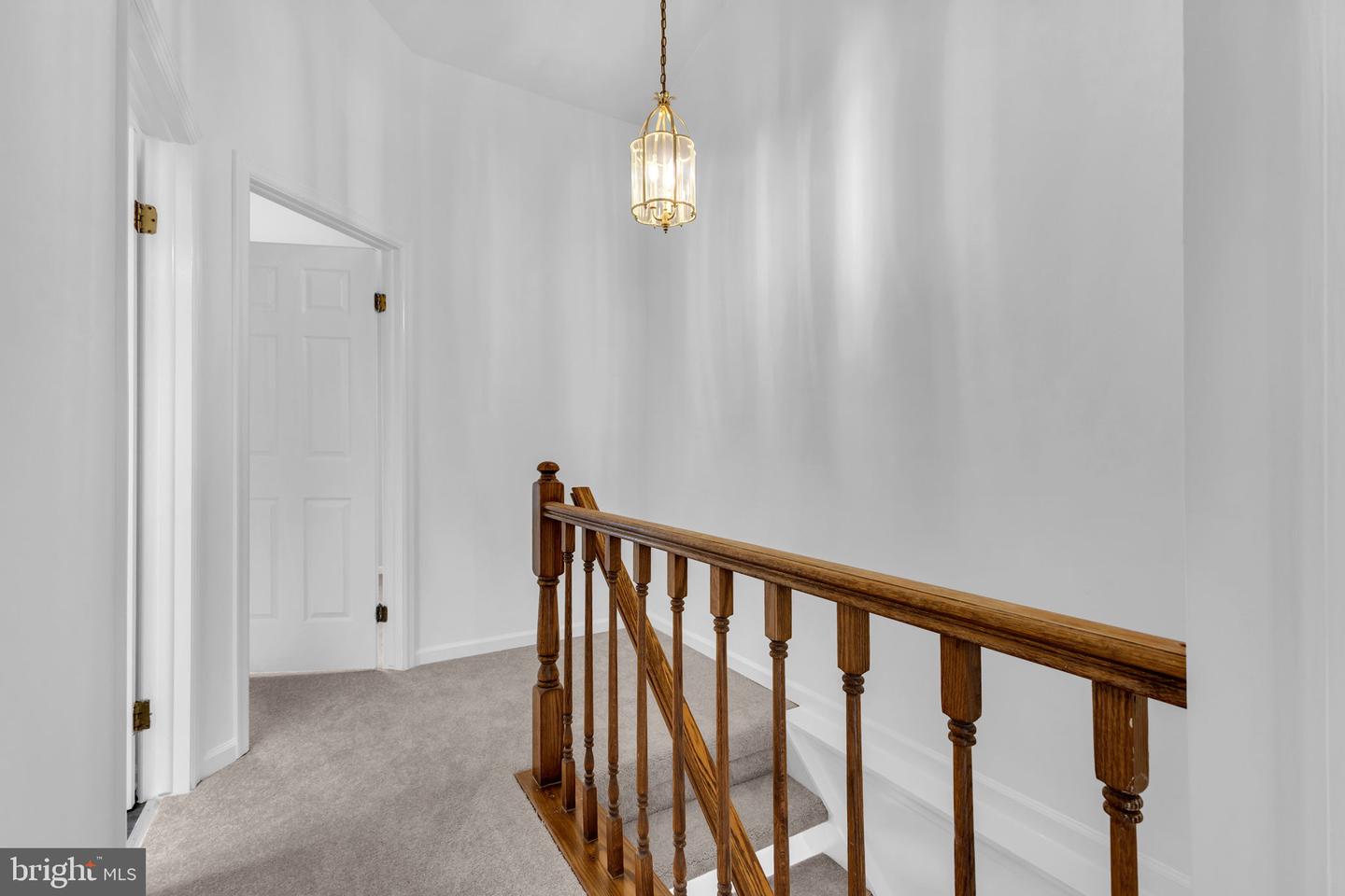 5002 9TH ST S, ARLINGTON, Virginia 22204, 2 Bedrooms Bedrooms, ,2 BathroomsBathrooms,Residential,For sale,5002 9TH ST S,VAAR2057190 MLS # VAAR2057190