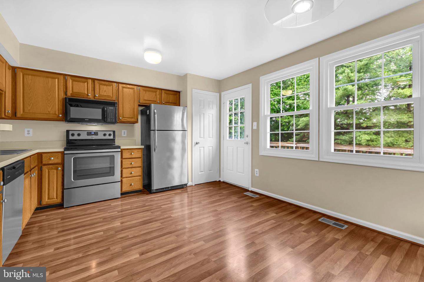 5002 9TH ST S, ARLINGTON, Virginia 22204, 2 Bedrooms Bedrooms, ,2 BathroomsBathrooms,Residential,For sale,5002 9TH ST S,VAAR2057190 MLS # VAAR2057190