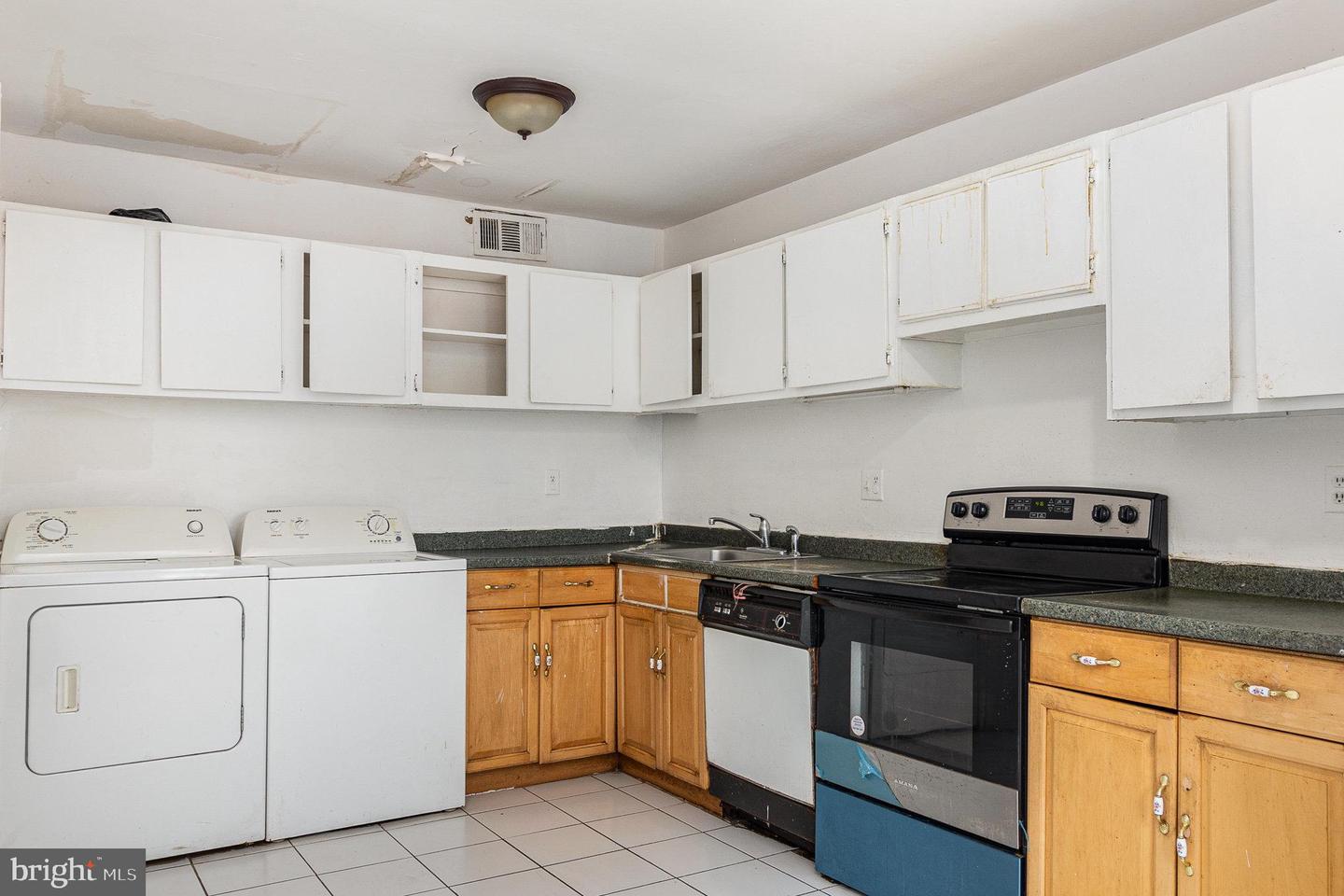 1231 MAGNOLIA LN, HERNDON, Virginia 20170, 4 Bedrooms Bedrooms, ,2 BathroomsBathrooms,Residential,For sale,1231 MAGNOLIA LN,VAFX2239286 MLS # VAFX2239286
