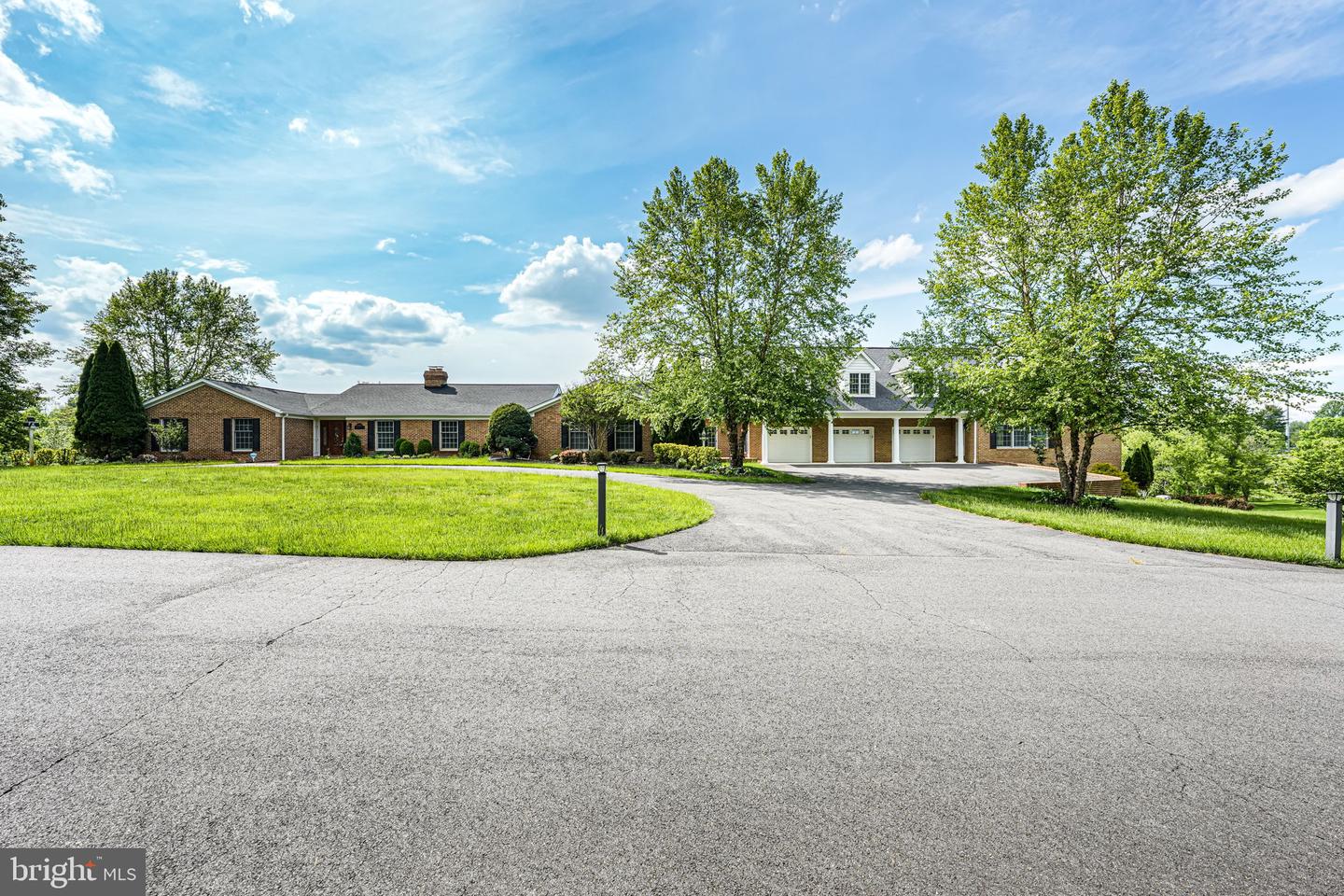 39937 CHARLES TOWN PIKE, HAMILTON, Virginia 20158, 4 Bedrooms Bedrooms, ,3 BathroomsBathrooms,Residential,For sale,39937 CHARLES TOWN PIKE,VALO2095852 MLS # VALO2095852
