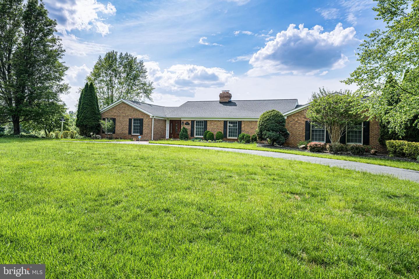 39937 CHARLES TOWN PIKE, HAMILTON, Virginia 20158, 4 Bedrooms Bedrooms, ,3 BathroomsBathrooms,Residential,For sale,39937 CHARLES TOWN PIKE,VALO2095852 MLS # VALO2095852