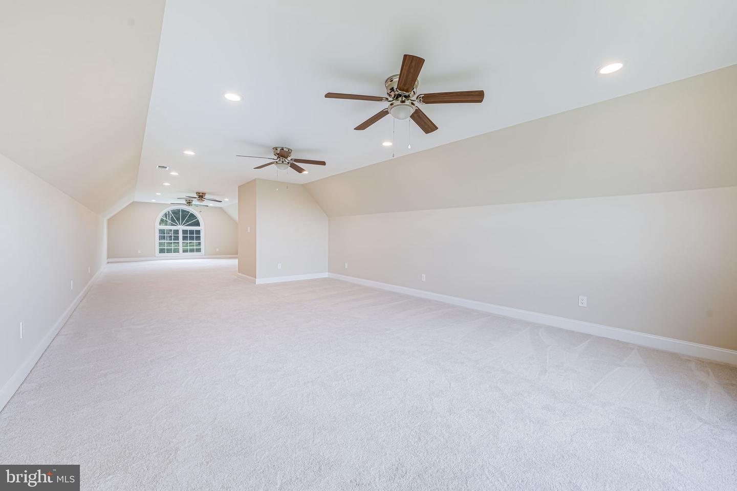 39937 CHARLES TOWN PIKE, HAMILTON, Virginia 20158, 4 Bedrooms Bedrooms, ,3 BathroomsBathrooms,Residential,For sale,39937 CHARLES TOWN PIKE,VALO2095852 MLS # VALO2095852