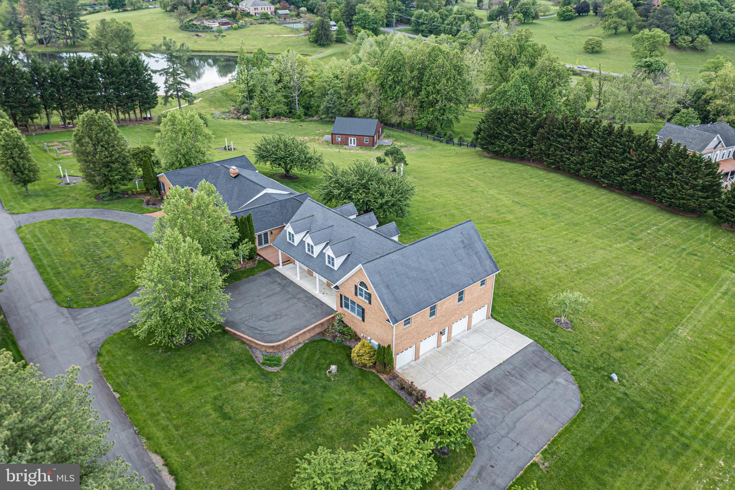 39937 CHARLES TOWN PIKE, HAMILTON, Virginia 20158, 4 Bedrooms Bedrooms, ,3 BathroomsBathrooms,Residential,For sale,39937 CHARLES TOWN PIKE,VALO2095852 MLS # VALO2095852