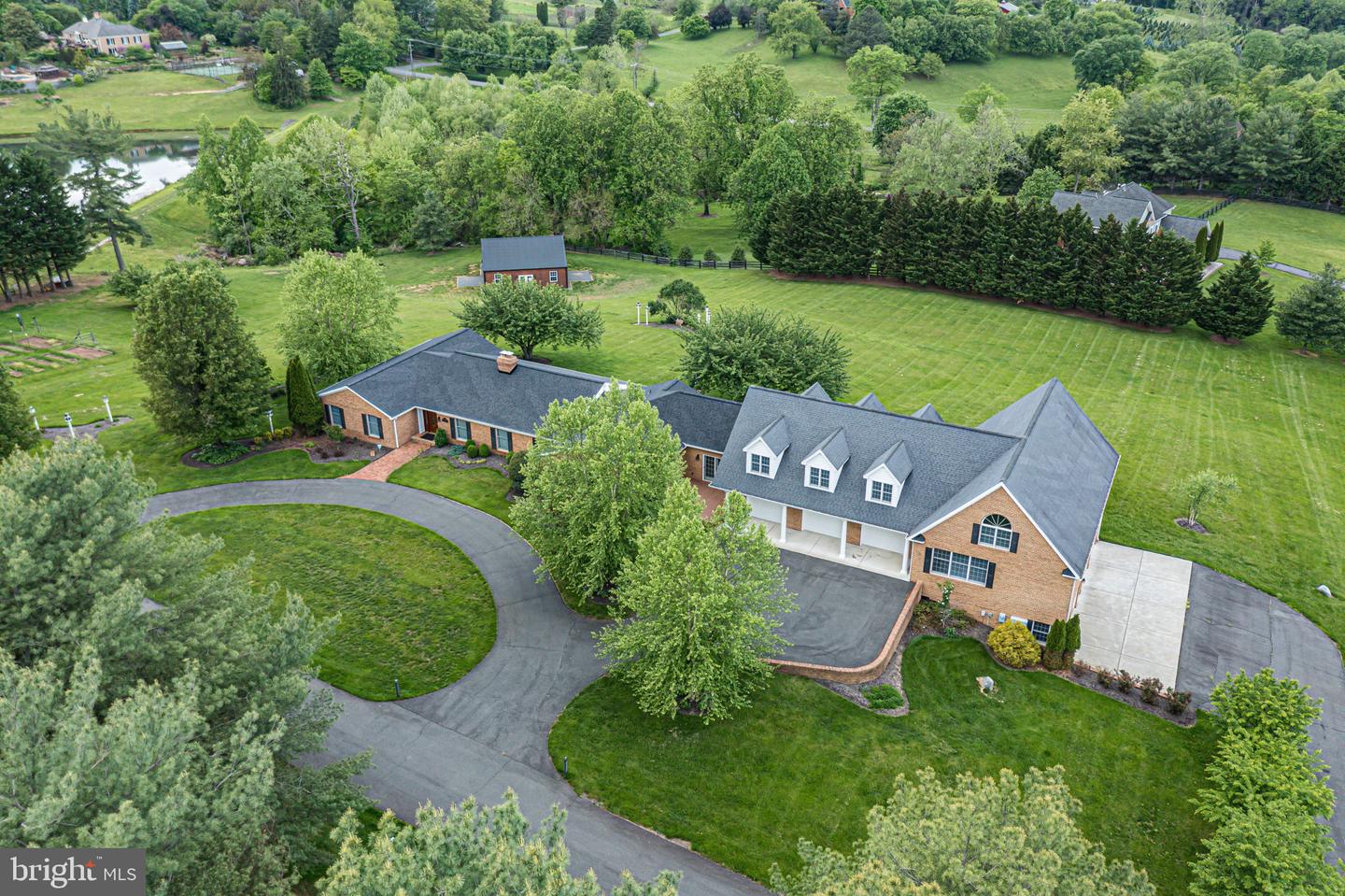 39937 CHARLES TOWN PIKE, HAMILTON, Virginia 20158, 4 Bedrooms Bedrooms, ,3 BathroomsBathrooms,Residential,For sale,39937 CHARLES TOWN PIKE,VALO2095852 MLS # VALO2095852