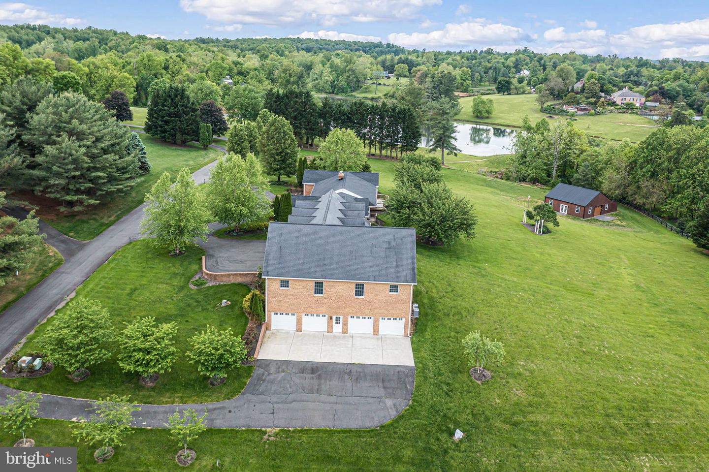 39937 CHARLES TOWN PIKE, HAMILTON, Virginia 20158, 4 Bedrooms Bedrooms, ,3 BathroomsBathrooms,Residential,For sale,39937 CHARLES TOWN PIKE,VALO2095852 MLS # VALO2095852