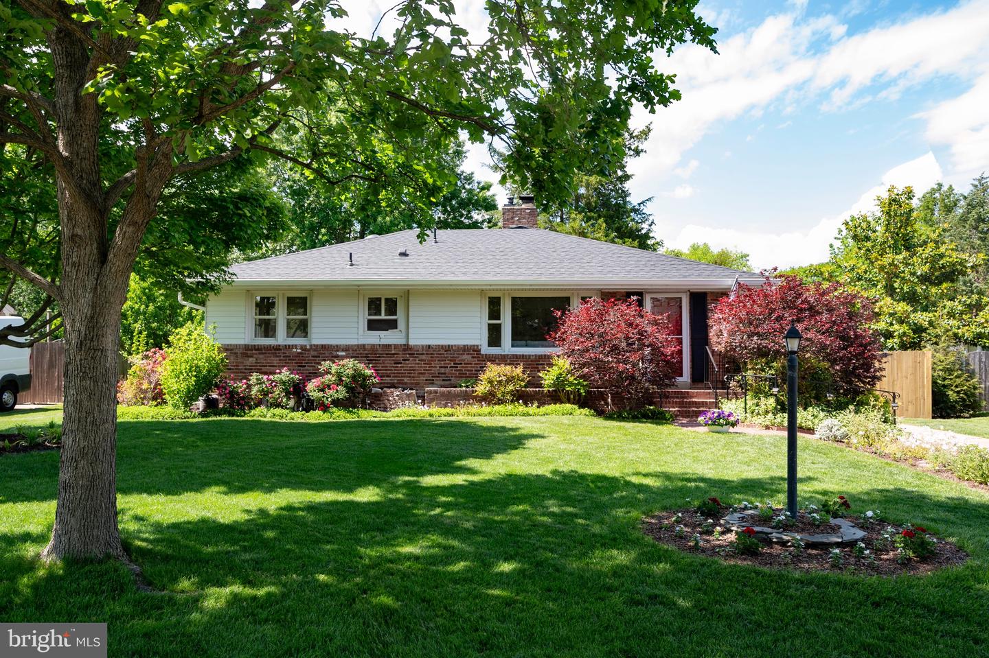 1904 JAMESTOWN RD, ALEXANDRIA, Virginia 22308, 4 Bedrooms Bedrooms, ,3 BathroomsBathrooms,Residential,For sale,1904 JAMESTOWN RD,VAFX2239404 MLS # VAFX2239404