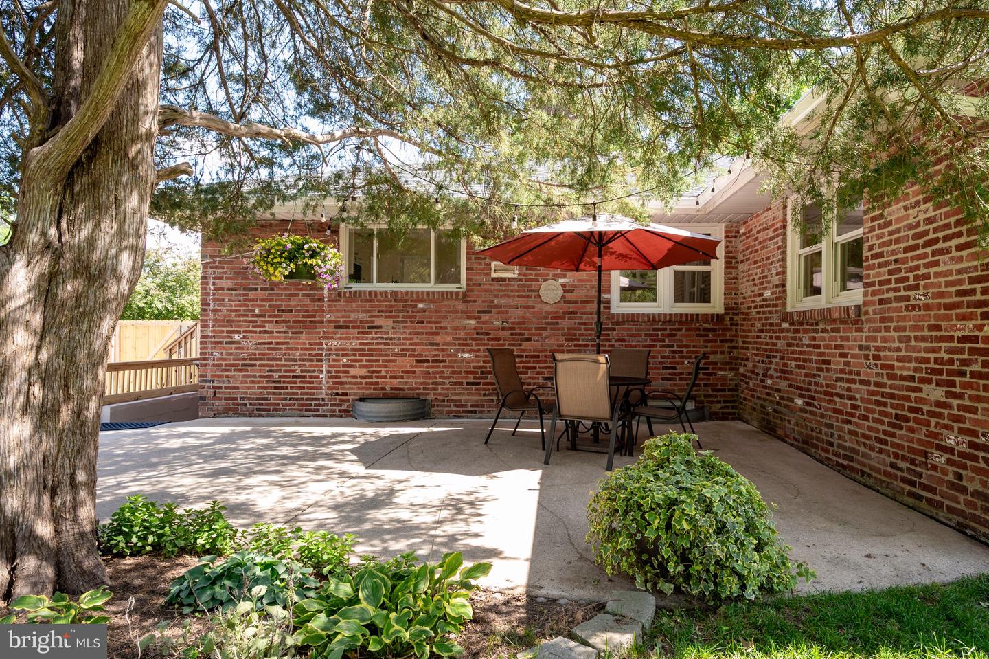 1904 JAMESTOWN RD, ALEXANDRIA, Virginia 22308, 4 Bedrooms Bedrooms, ,3 BathroomsBathrooms,Residential,For sale,1904 JAMESTOWN RD,VAFX2239404 MLS # VAFX2239404