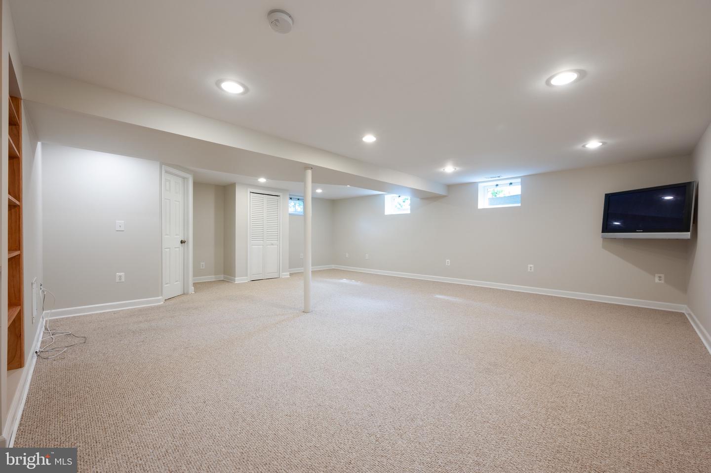 1904 JAMESTOWN RD, ALEXANDRIA, Virginia 22308, 4 Bedrooms Bedrooms, ,3 BathroomsBathrooms,Residential,For sale,1904 JAMESTOWN RD,VAFX2239404 MLS # VAFX2239404
