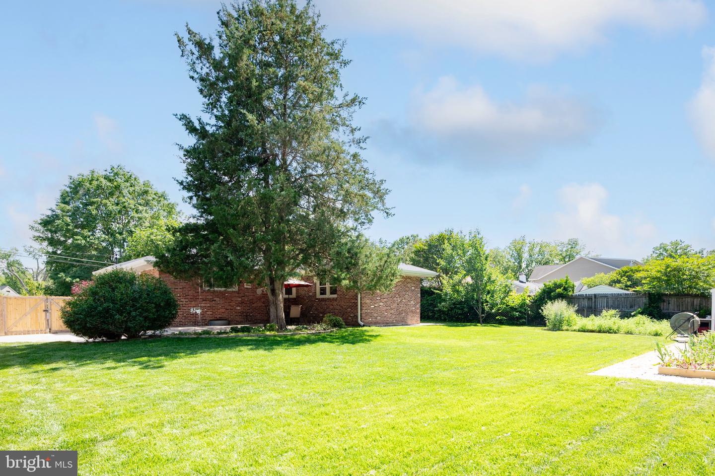 1904 JAMESTOWN RD, ALEXANDRIA, Virginia 22308, 4 Bedrooms Bedrooms, ,3 BathroomsBathrooms,Residential,For sale,1904 JAMESTOWN RD,VAFX2239404 MLS # VAFX2239404