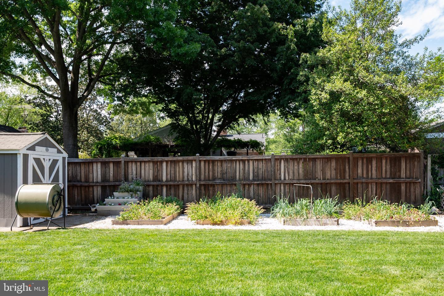 1904 JAMESTOWN RD, ALEXANDRIA, Virginia 22308, 4 Bedrooms Bedrooms, ,3 BathroomsBathrooms,Residential,For sale,1904 JAMESTOWN RD,VAFX2239404 MLS # VAFX2239404