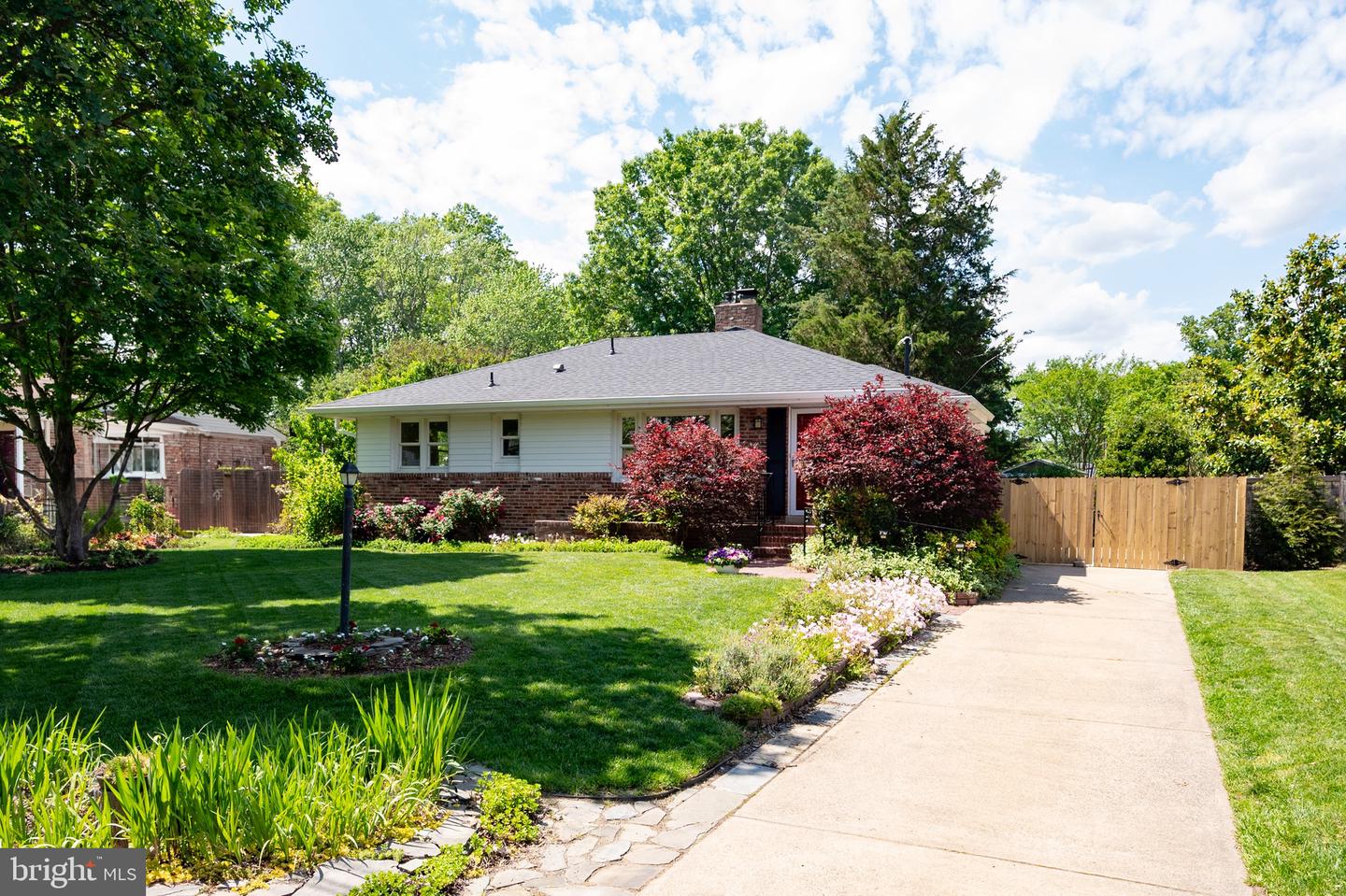 1904 JAMESTOWN RD, ALEXANDRIA, Virginia 22308, 4 Bedrooms Bedrooms, ,3 BathroomsBathrooms,Residential,For sale,1904 JAMESTOWN RD,VAFX2239404 MLS # VAFX2239404