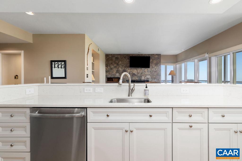 1610 OVERLOOK CONDOS, WINTERGREEN RESORT, Virginia 22967, 2 Bedrooms Bedrooms, ,2 BathroomsBathrooms,Residential,For sale,1610 OVERLOOK CONDOS,664213 MLS # 664213