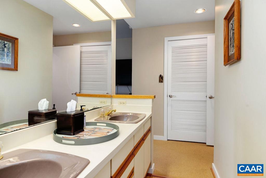 1610 OVERLOOK CONDOS, WINTERGREEN RESORT, Virginia 22967, 2 Bedrooms Bedrooms, ,2 BathroomsBathrooms,Residential,For sale,1610 OVERLOOK CONDOS,664213 MLS # 664213