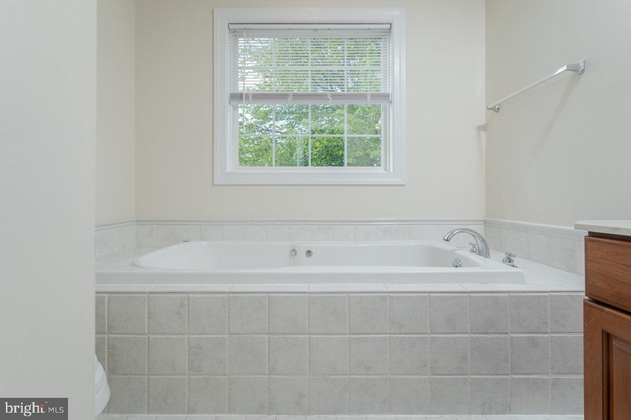 2799 GREENWAY CT, ROCKINGHAM, Virginia 22802, 4 Bedrooms Bedrooms, ,3 BathroomsBathrooms,Residential,For sale,2799 GREENWAY CT,VARO2002272 MLS # VARO2002272