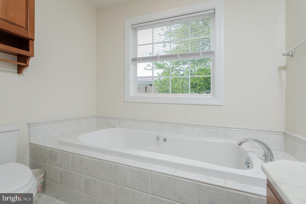 2799 GREENWAY CT, ROCKINGHAM, Virginia 22802, 4 Bedrooms Bedrooms, ,3 BathroomsBathrooms,Residential,For sale,2799 GREENWAY CT,VARO2002272 MLS # VARO2002272