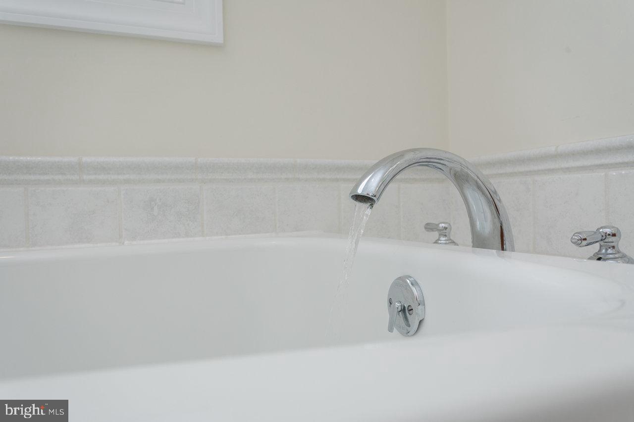 2799 GREENWAY CT, ROCKINGHAM, Virginia 22802, 4 Bedrooms Bedrooms, ,3 BathroomsBathrooms,Residential,For sale,2799 GREENWAY CT,VARO2002272 MLS # VARO2002272