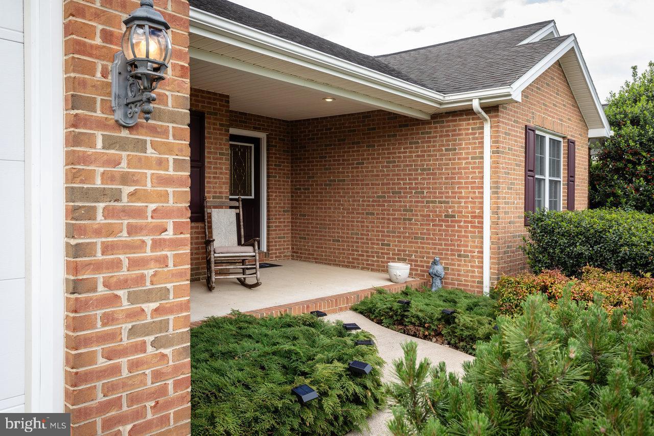 2799 GREENWAY CT, ROCKINGHAM, Virginia 22802, 4 Bedrooms Bedrooms, ,3 BathroomsBathrooms,Residential,For sale,2799 GREENWAY CT,VARO2002272 MLS # VARO2002272