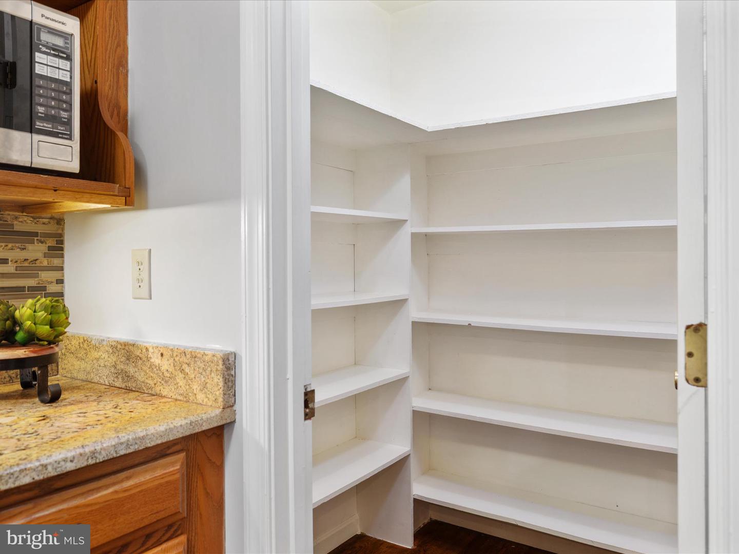 292 GREEN SPRING RD, WINCHESTER, Virginia 22603, 4 Bedrooms Bedrooms, ,4 BathroomsBathrooms,Residential,For sale,292 GREEN SPRING RD,VAFV2033996 MLS # VAFV2033996