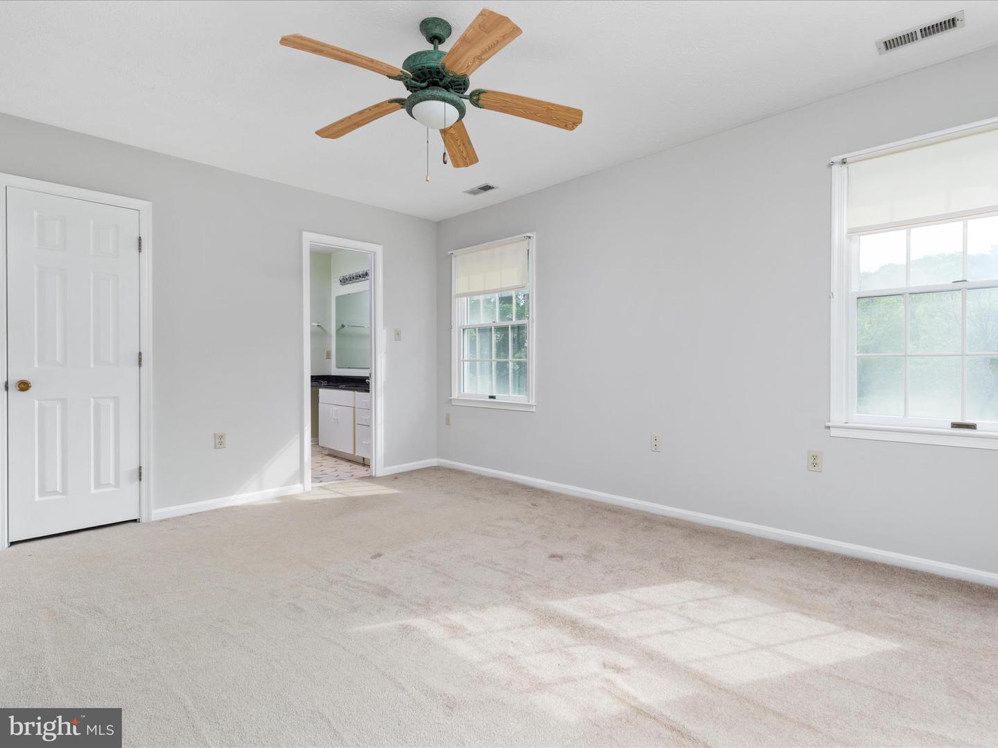 292 GREEN SPRING RD, WINCHESTER, Virginia 22603, 4 Bedrooms Bedrooms, ,4 BathroomsBathrooms,Residential,For sale,292 GREEN SPRING RD,VAFV2033996 MLS # VAFV2033996