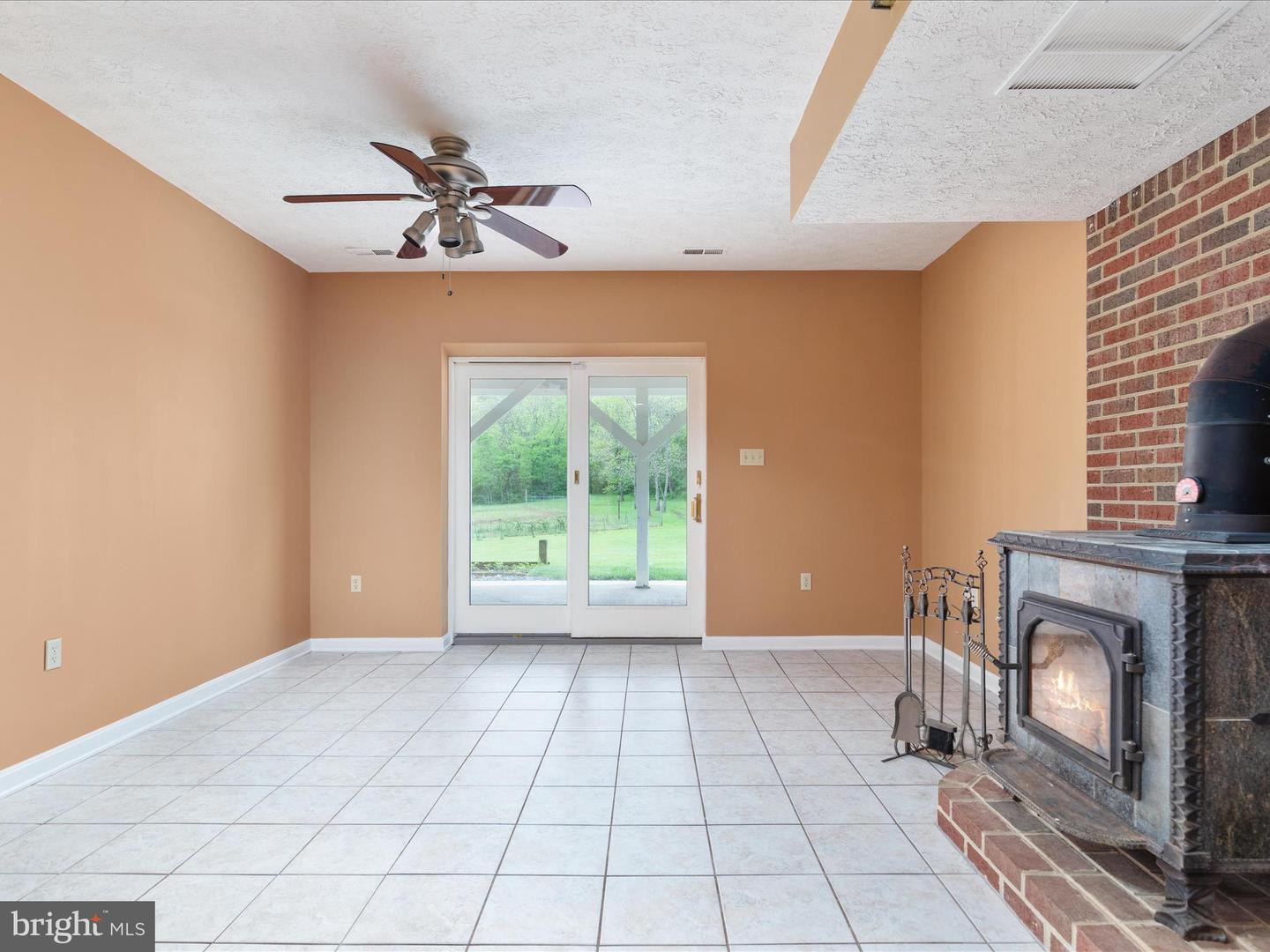 292 GREEN SPRING RD, WINCHESTER, Virginia 22603, 4 Bedrooms Bedrooms, ,4 BathroomsBathrooms,Residential,For sale,292 GREEN SPRING RD,VAFV2033996 MLS # VAFV2033996