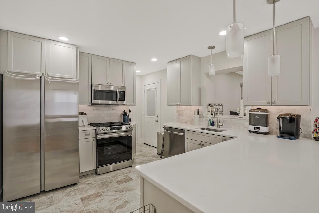 6114 VISTA DR, FALLS CHURCH, Virginia 22041, 4 Bedrooms Bedrooms, ,2 BathroomsBathrooms,Residential,For sale,6114 VISTA DR,VAFX2239258 MLS # VAFX2239258