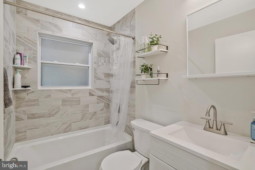 6114 VISTA DR, FALLS CHURCH, Virginia 22041, 4 Bedrooms Bedrooms, ,2 BathroomsBathrooms,Residential,For sale,6114 VISTA DR,VAFX2239258 MLS # VAFX2239258