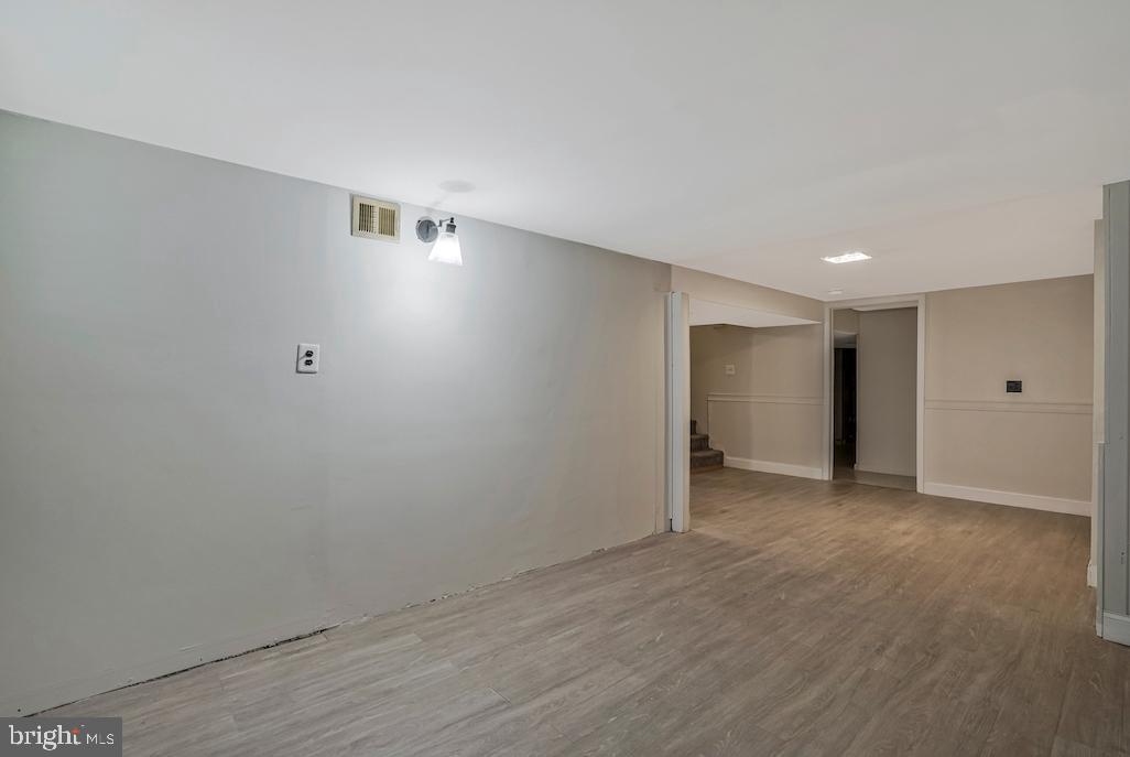 6114 VISTA DR, FALLS CHURCH, Virginia 22041, 4 Bedrooms Bedrooms, ,2 BathroomsBathrooms,Residential,For sale,6114 VISTA DR,VAFX2239258 MLS # VAFX2239258