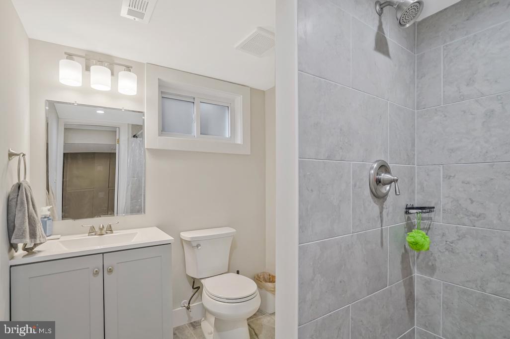 6114 VISTA DR, FALLS CHURCH, Virginia 22041, 4 Bedrooms Bedrooms, ,2 BathroomsBathrooms,Residential,For sale,6114 VISTA DR,VAFX2239258 MLS # VAFX2239258