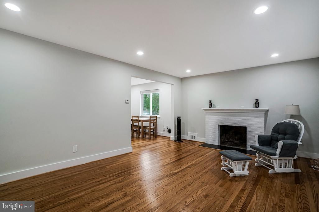 6114 VISTA DR, FALLS CHURCH, Virginia 22041, 4 Bedrooms Bedrooms, ,2 BathroomsBathrooms,Residential,For sale,6114 VISTA DR,VAFX2239258 MLS # VAFX2239258
