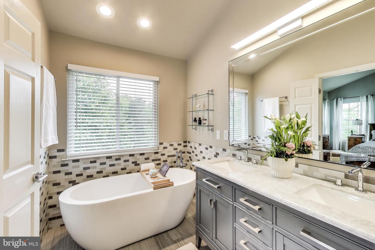 7820 SETH HAMPTON DR, ALEXANDRIA, Virginia 22315, 4 Bedrooms Bedrooms, ,3 BathroomsBathrooms,Residential,For sale,7820 SETH HAMPTON DR,VAFX2239260 MLS # VAFX2239260