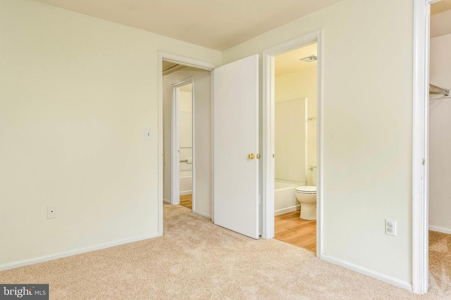 34 GANNON WAY, STERLING, Virginia 20165, 2 Bedrooms Bedrooms, ,3 BathroomsBathrooms,Residential,For sale,34 GANNON WAY,VALO2095822 MLS # VALO2095822