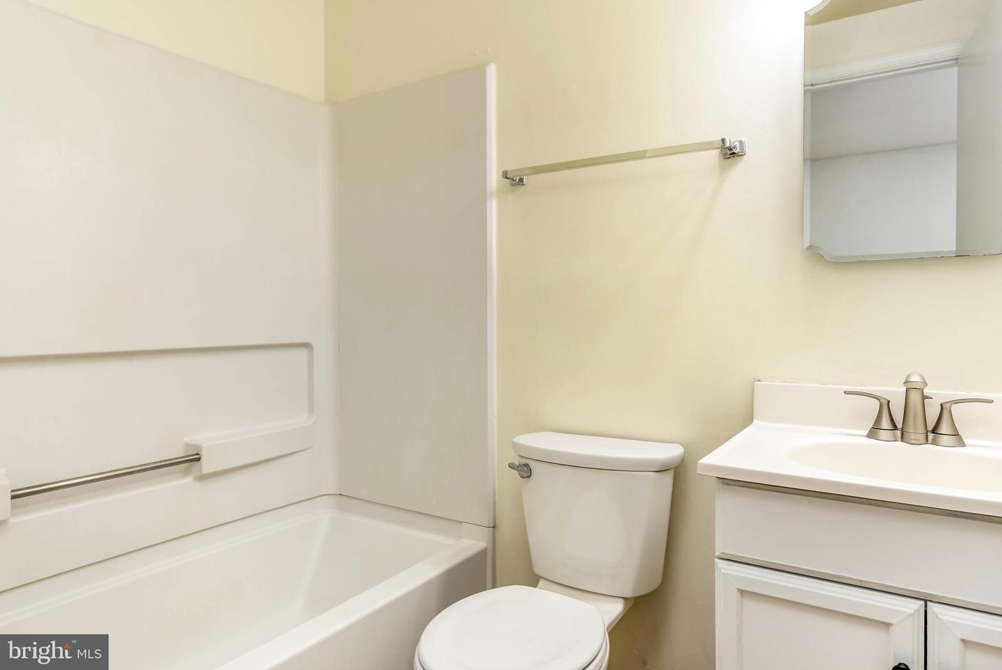 34 GANNON WAY, STERLING, Virginia 20165, 2 Bedrooms Bedrooms, ,3 BathroomsBathrooms,Residential,For sale,34 GANNON WAY,VALO2095822 MLS # VALO2095822
