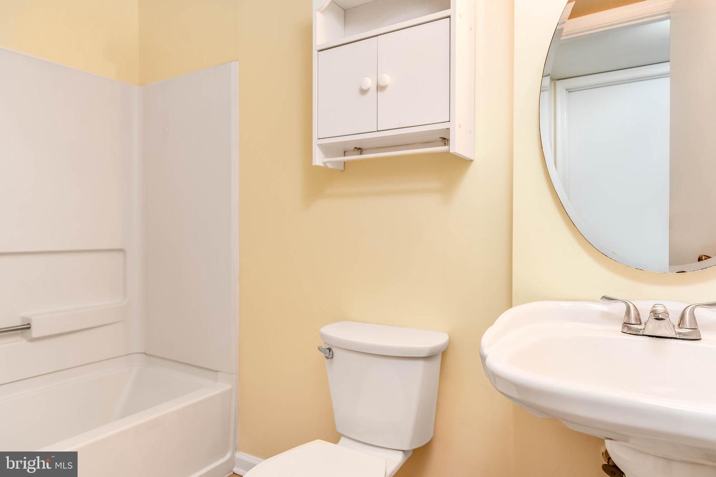 34 GANNON WAY, STERLING, Virginia 20165, 2 Bedrooms Bedrooms, ,3 BathroomsBathrooms,Residential,For sale,34 GANNON WAY,VALO2095822 MLS # VALO2095822