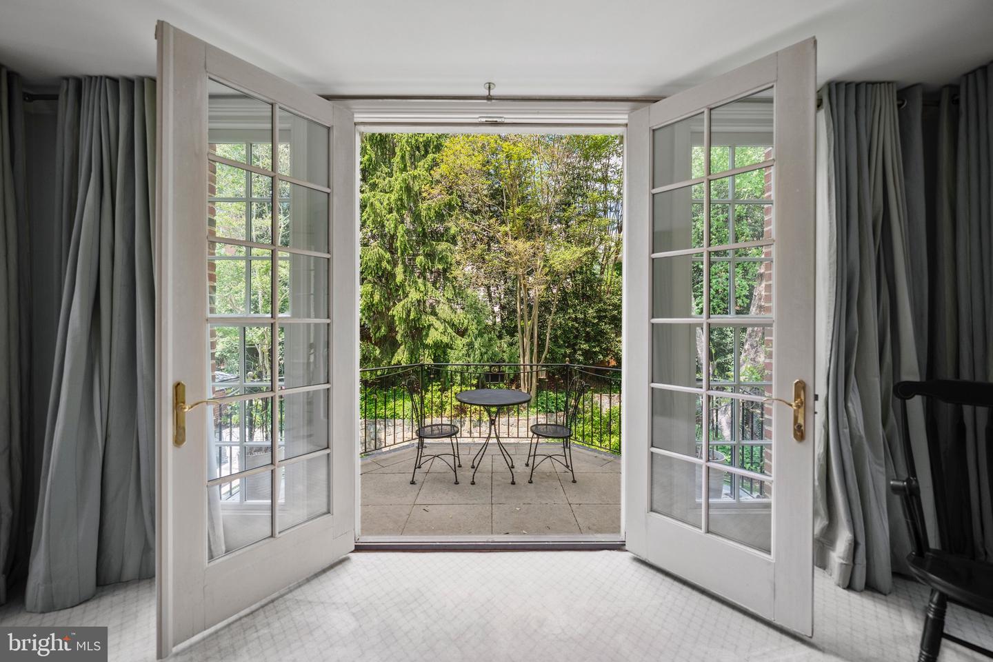 5181 WATSON ST NW, WASHINGTON, District Of Columbia 20016, 6 Bedrooms Bedrooms, ,7 BathroomsBathrooms,Residential,For sale,5181 WATSON ST NW,DCDC2199520 MLS # DCDC2199520